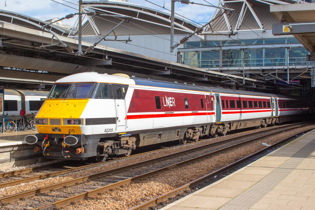 LNER Intercity 225